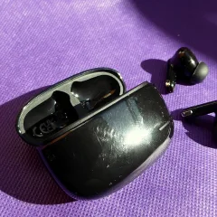 ওয়্যারলেস ইয়ারফোন